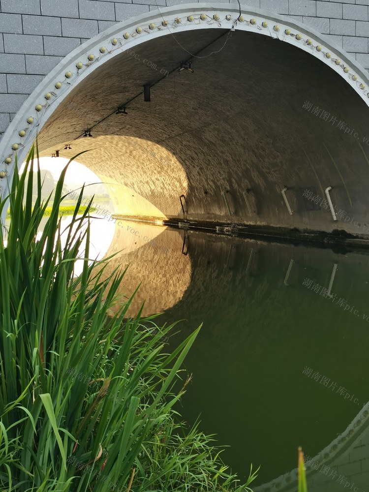 常德；城市建设；穿紫河；景观桥