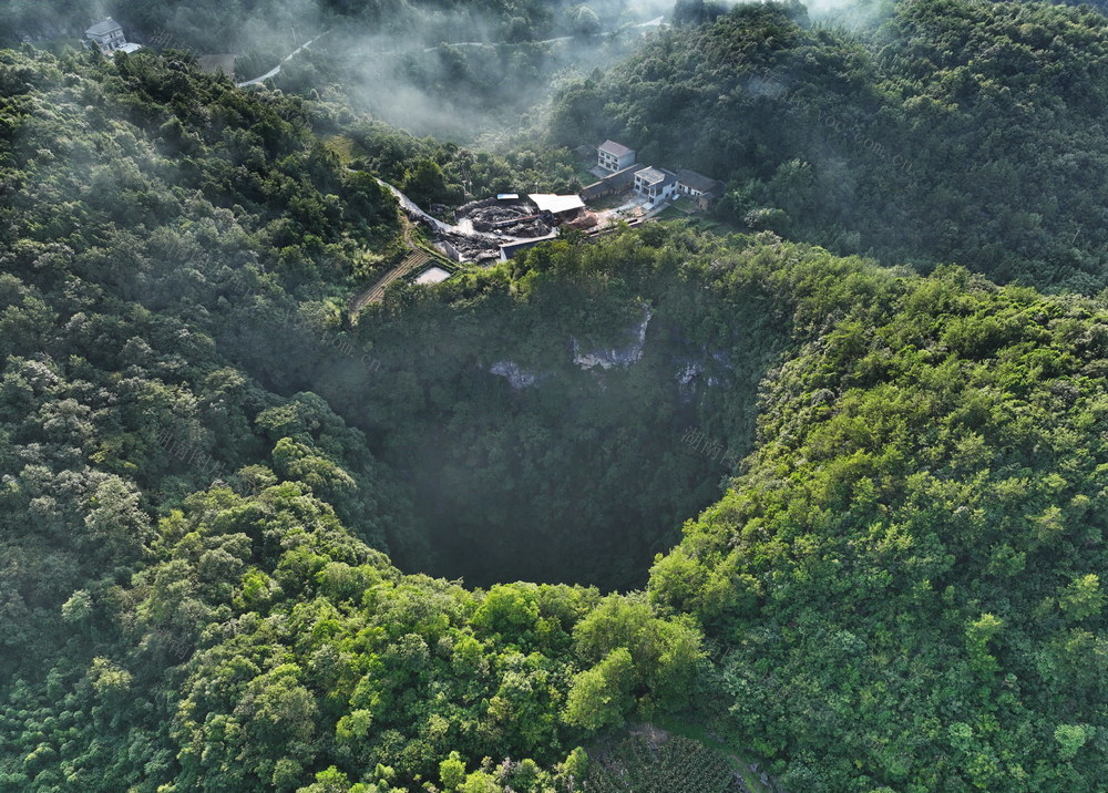 天坑 喀斯特地貌   地漏 武陵山 澧水