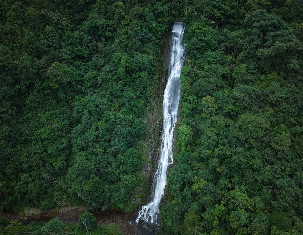 生态  清泉  山清  水秀  环境  保护  画卷
