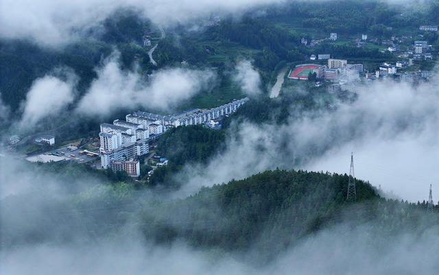 湖南桂东 雨霁云涌 群峰叠翠 增口村