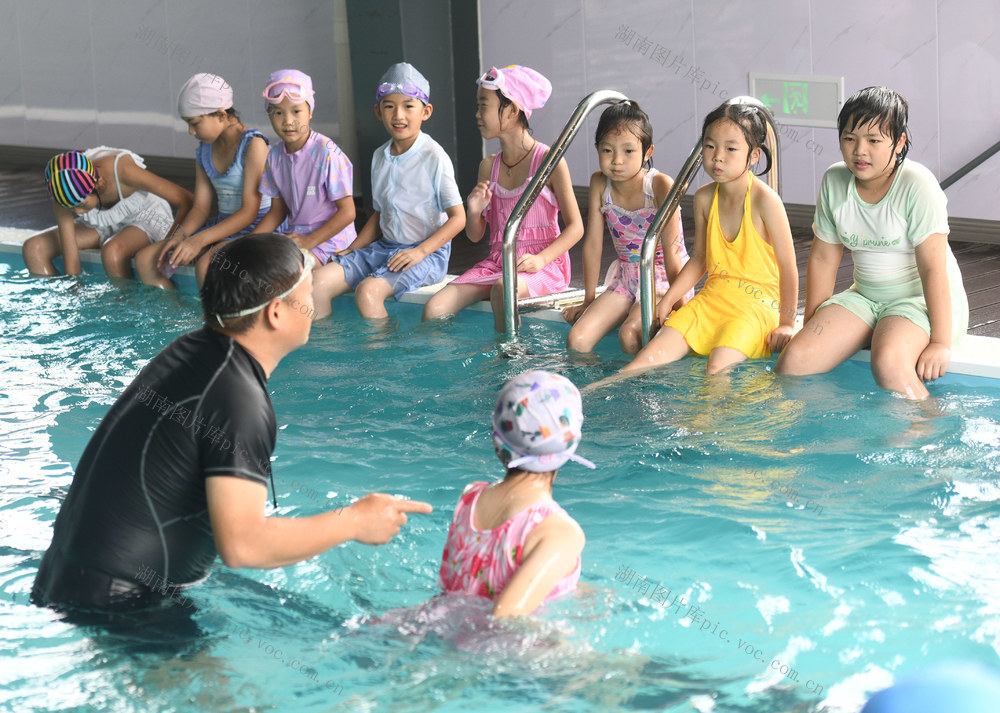 游泳
学校
夏令营
道县