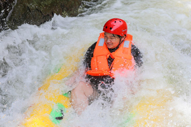 乐享 清凉 漂流 戏水