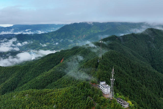 湖南桂东 云屏 翠嶂 珠峰山 雨后初霁 南岭山脉