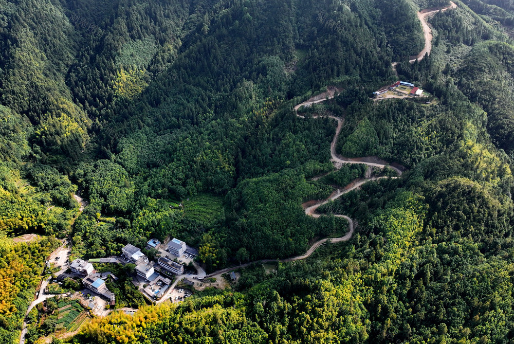 湖南桂东 四好公路 深山 致富热土 民舍