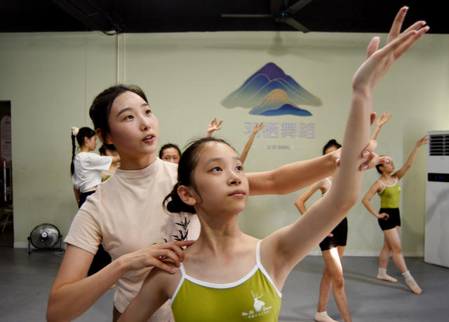 嘉禾：暑假学艺忙