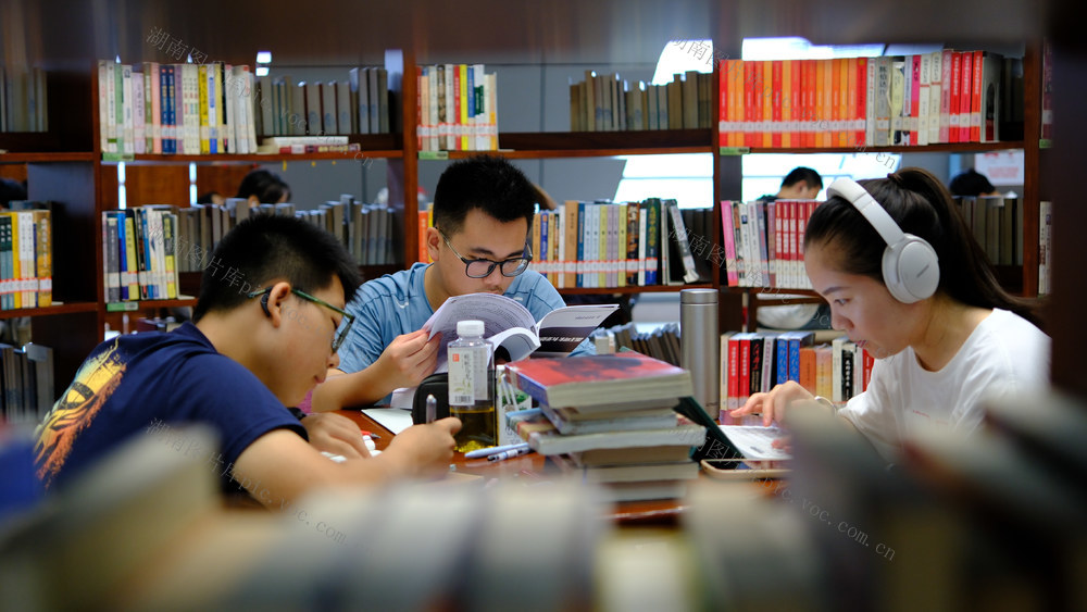 夏日读书享清凉