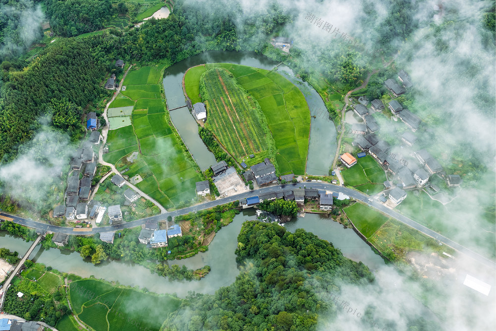 青山 碧水 河 乡村 生态