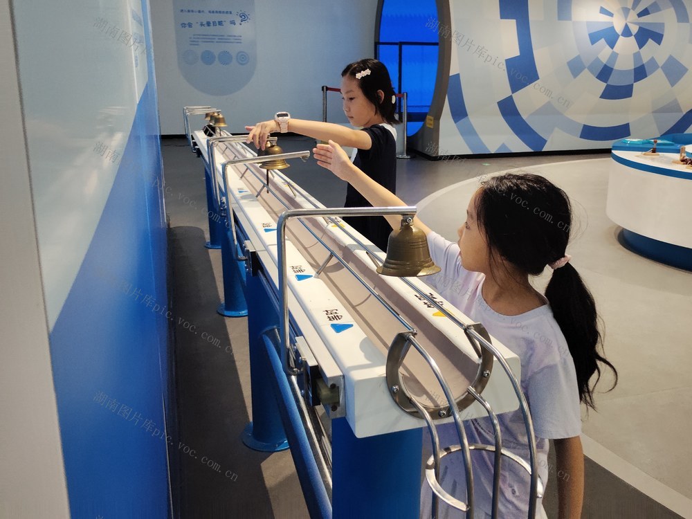 暑假 科技馆  高温