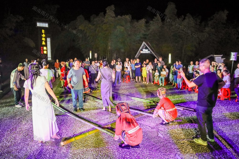 文旅 旅游 暑假 夏日 游客 景区