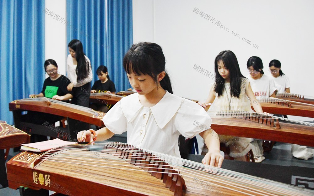  暑期公益培训学艺忙