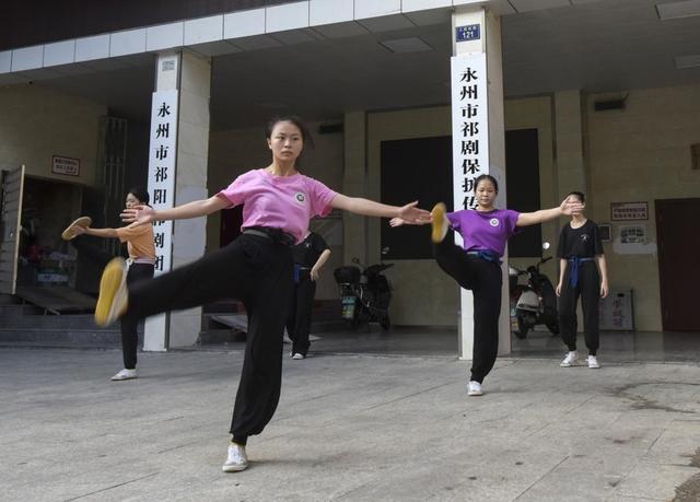 少年  祁剧   角色  演出