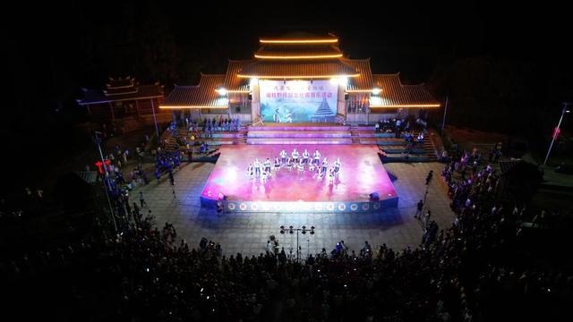 牙屯堡镇 周周乐