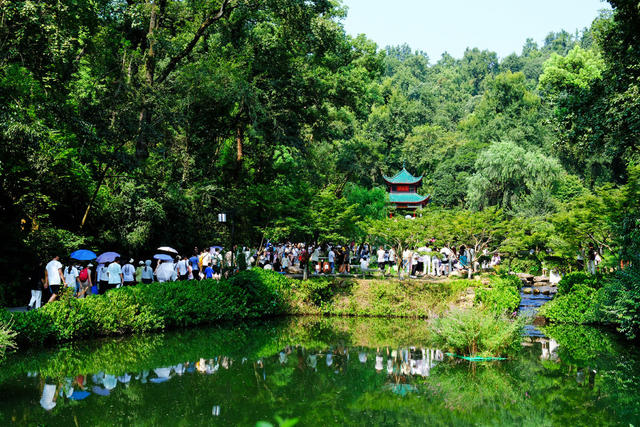 岳麓山景区，爱晚亭