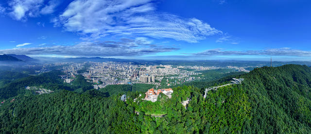 航拍  湖南  郴州  无人机  苏仙岭  俯瞰    绿水青山  郴州市  绿水青山就是金山银山  生态文明  生态环境 