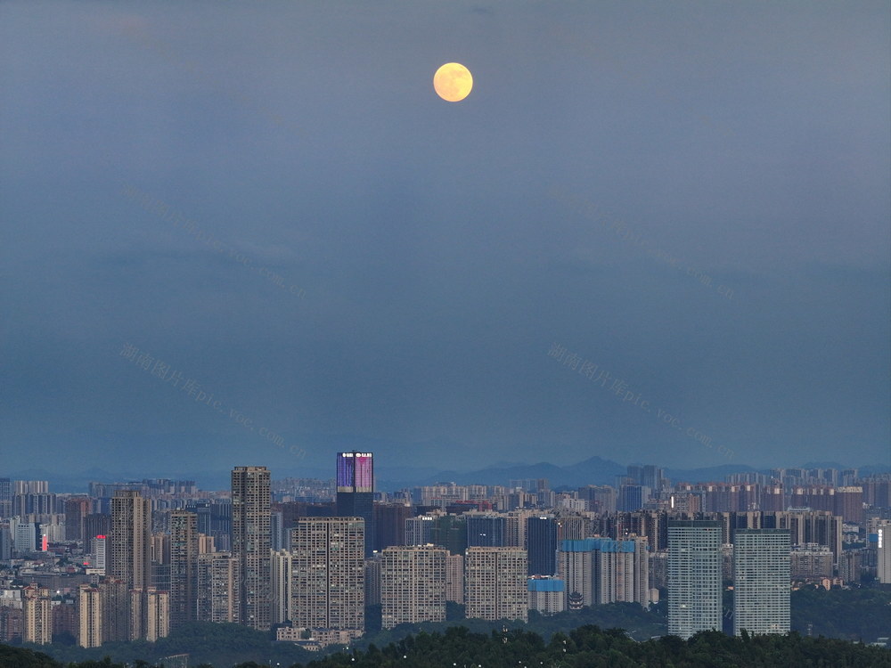 闰六月 满月 月升