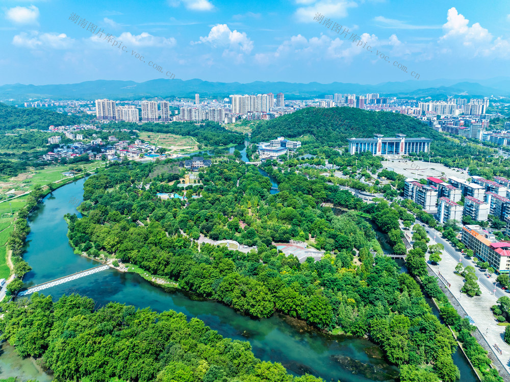 城市建设  生态文明  绿化美化  幸福指数