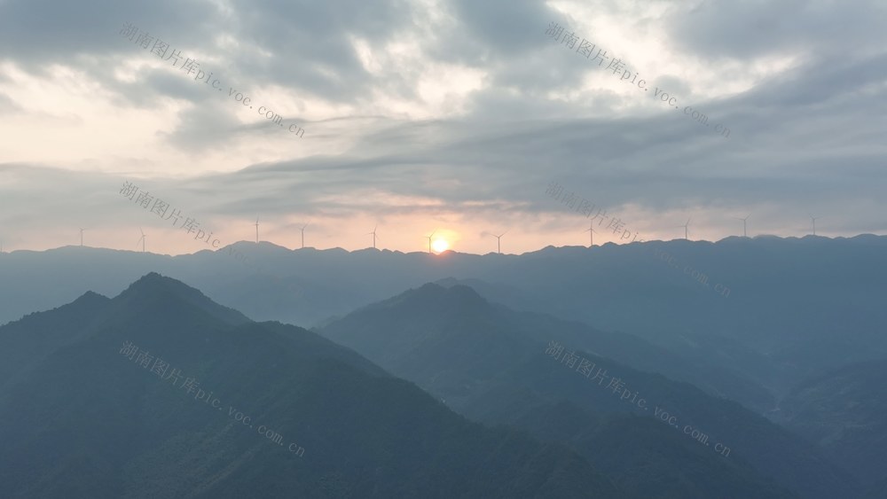 日出 云海 田野