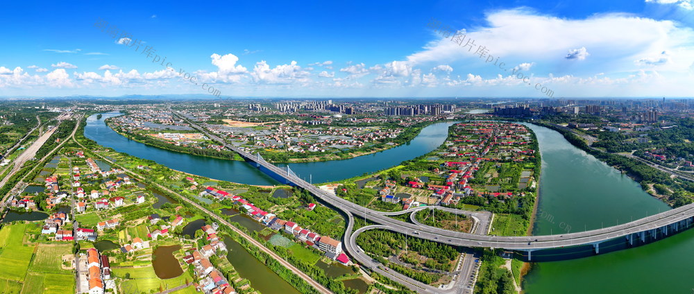 路畅 景美  产业兴