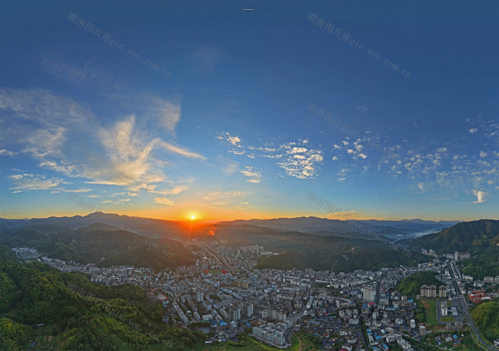 湖南桂东 旭日 山城 诗意