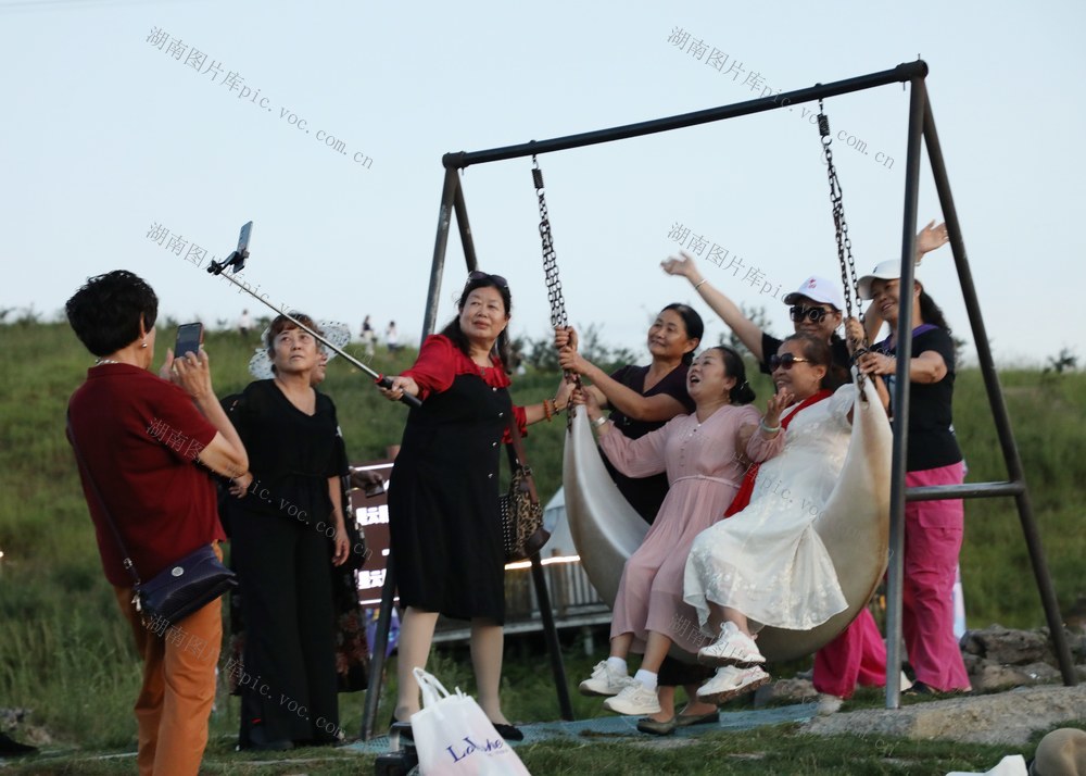  高山“避暑游”受青睐