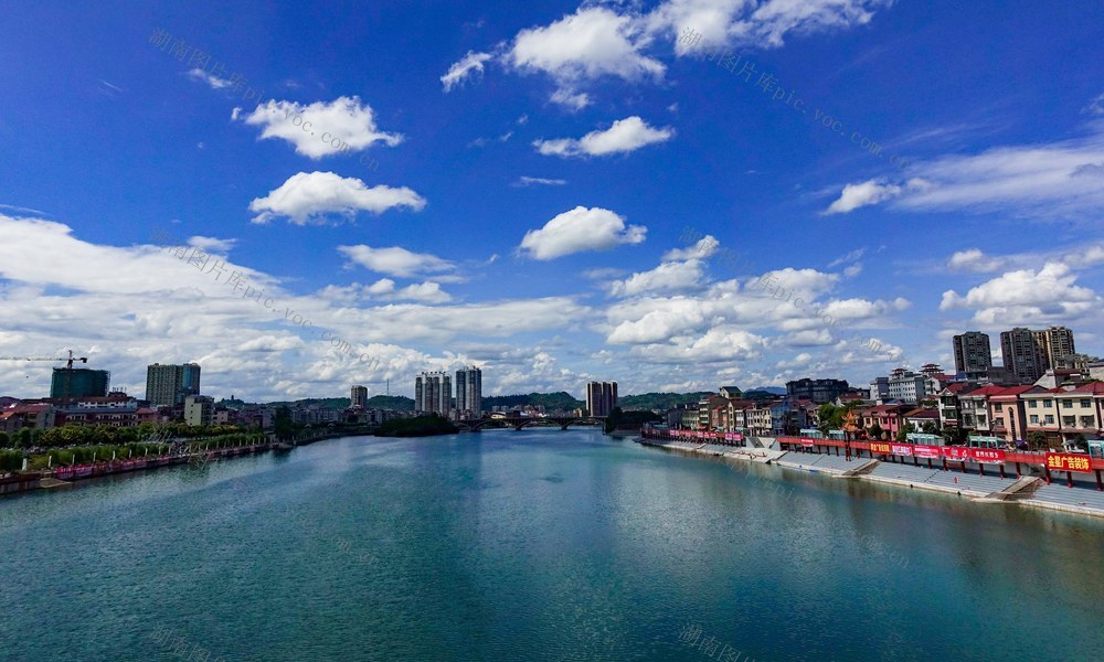 苗乡初秋水镜录