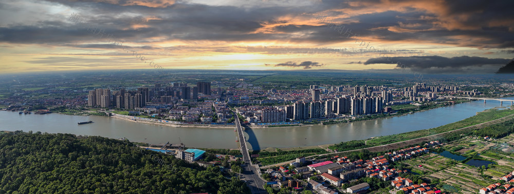 津市风光全景照片。杨翠辉摄于2025年8月18日