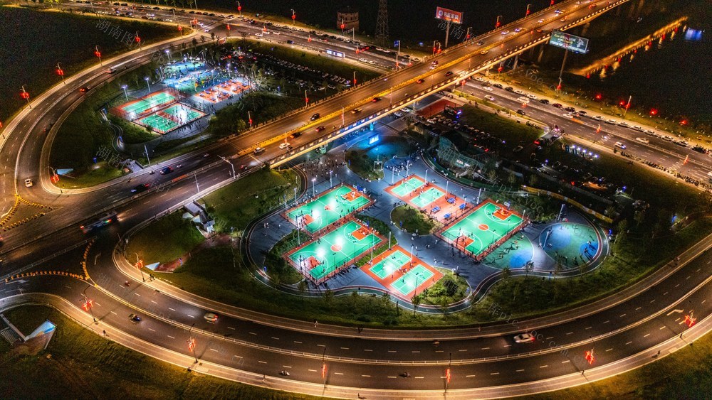 全民健身 休闲锻炼 体育公园 闲置空间利用