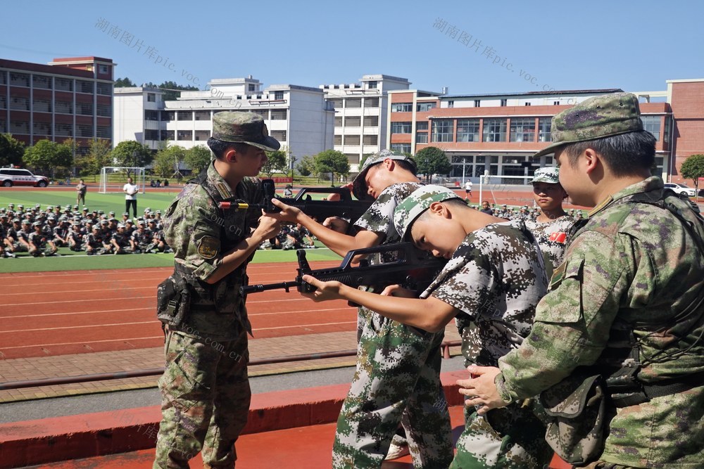 凤凰县   国防动员应急技能培训  进校园   活动  国防动员 人民防空 防灾减灾 应急避险  学生  国防观念 国防意识 