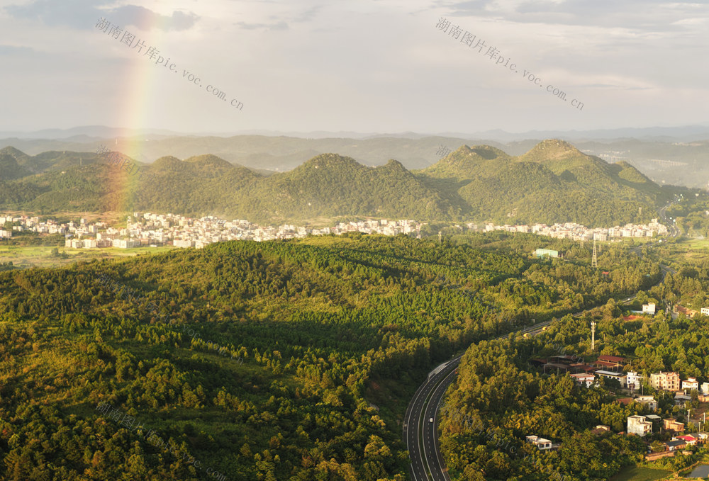 嘉禾：雨后彩虹乡村美