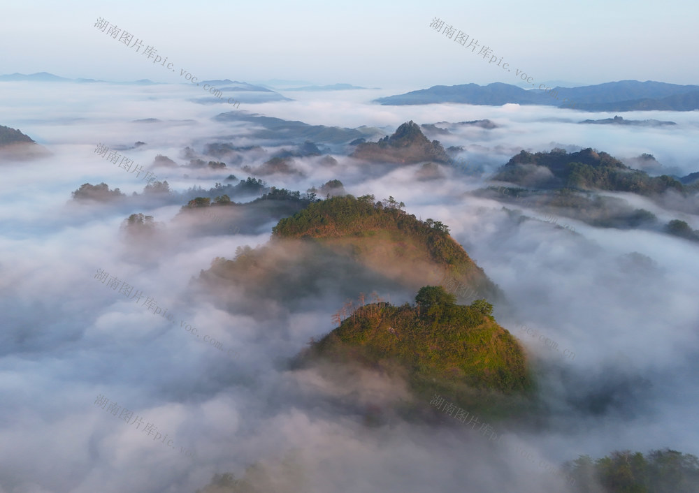 景色、秋天、秋雾、山峰、风景