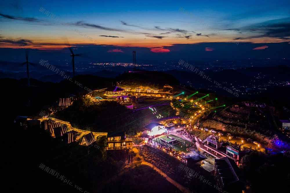 文旅  旅游  纳凉  度假  民宿  音乐会  星空