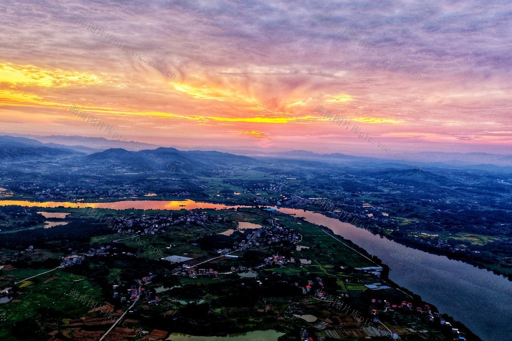 无人机 晨曦 霞光 美景