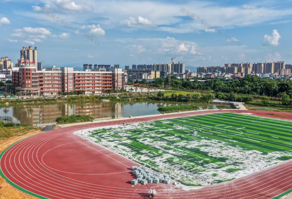 湖南道县：运动场即将投入使用