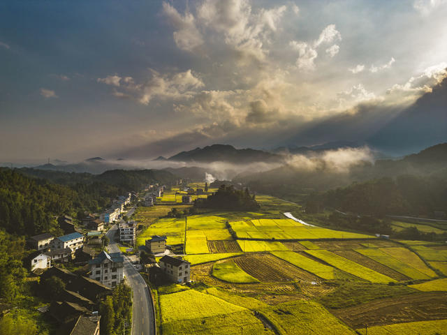 通道 秋 乡村 云 雾 路 河 田园 美景