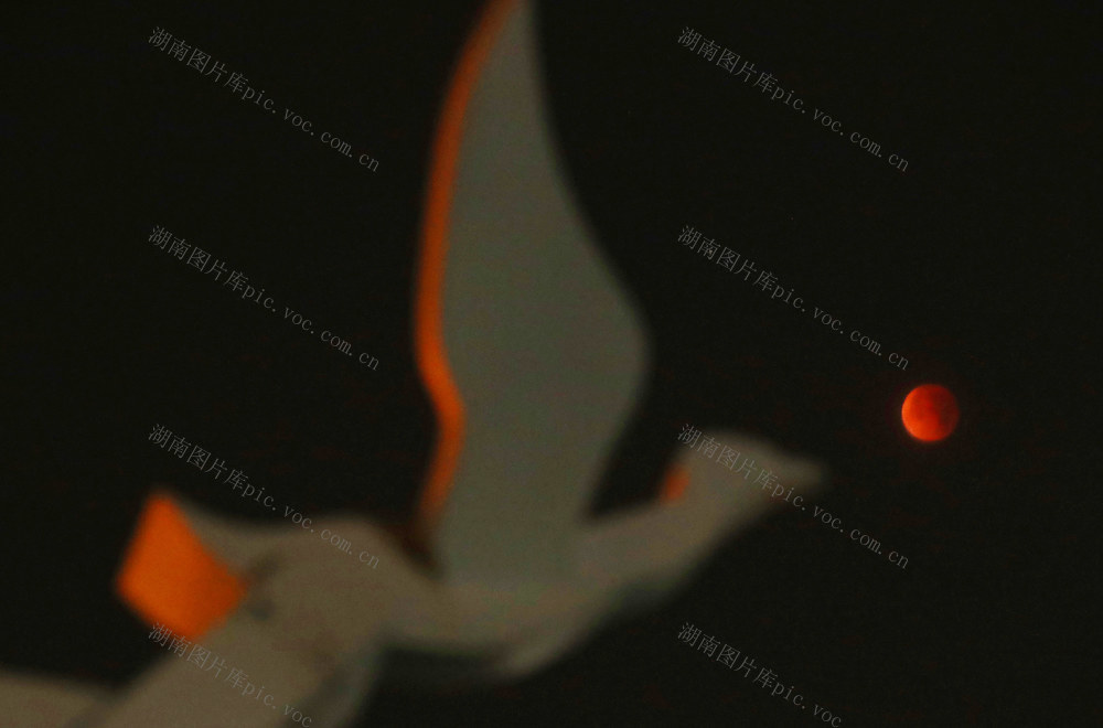 红月亮 月全食