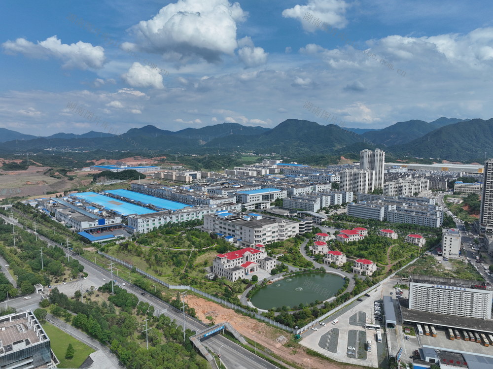 蓝思科技 
工业园  信息产业 蓝领 