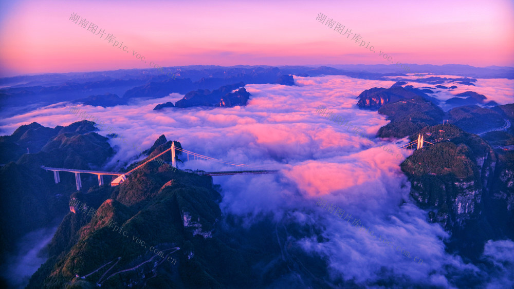 云雾 大桥 山峦 朝阳 美景