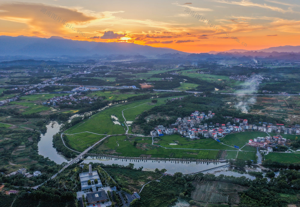 湖南道县：秋日晚霞美