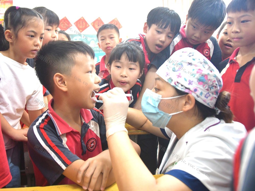 爱牙护牙 健康生活