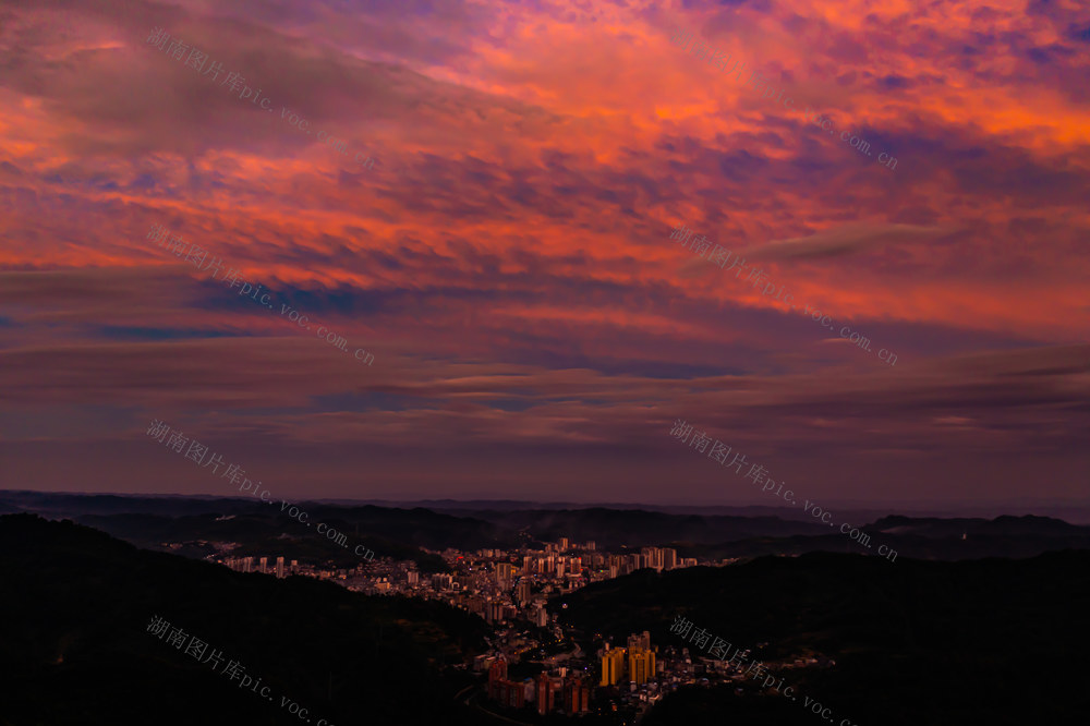 晚霞  城市 建筑  湘西  桥梁