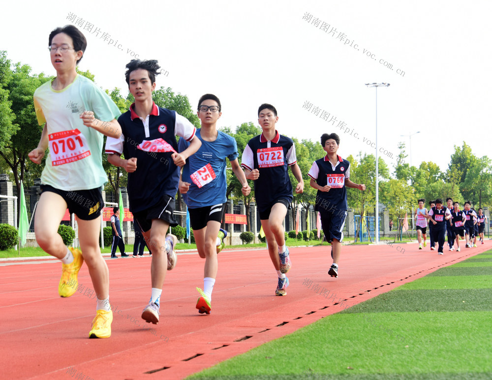 国庆节  中学生  迎接活动  体育  跑步  跳绳