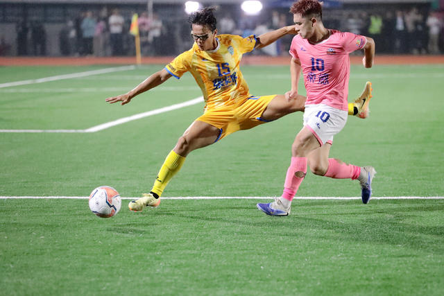 湘超 赛场 队员 激烈角逐 精彩瞬间