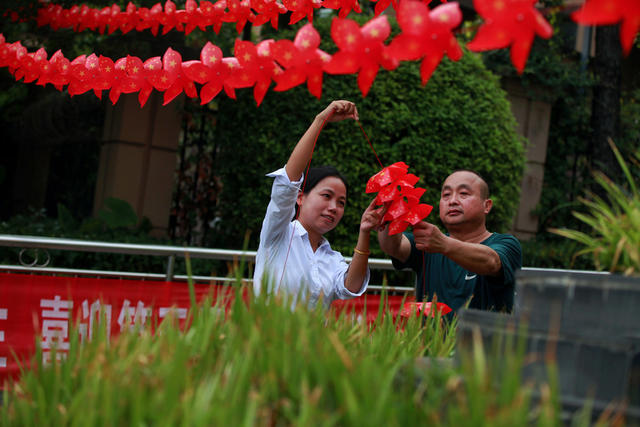 风铃高挂迎国庆