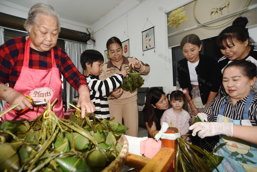 嘉禾：包粽子 迎中秋