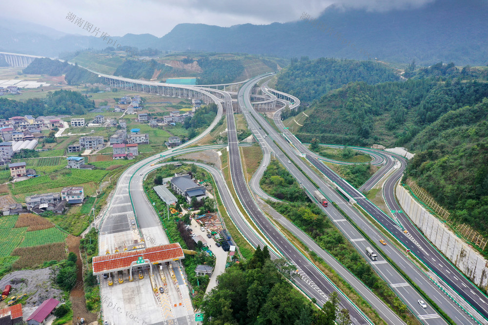 湖南，龙山，交通，工程，高速公路，通车，桑龙高速