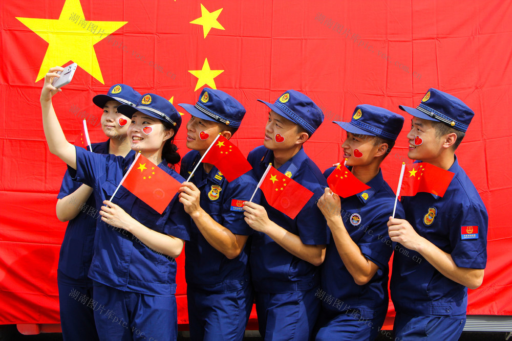 消防 国庆 合影  