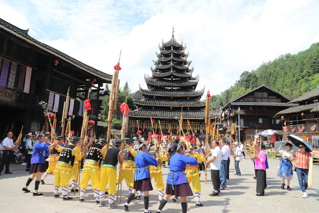 侗族群众  中秋  国庆  吹芦笙  打糍粑  视听大餐