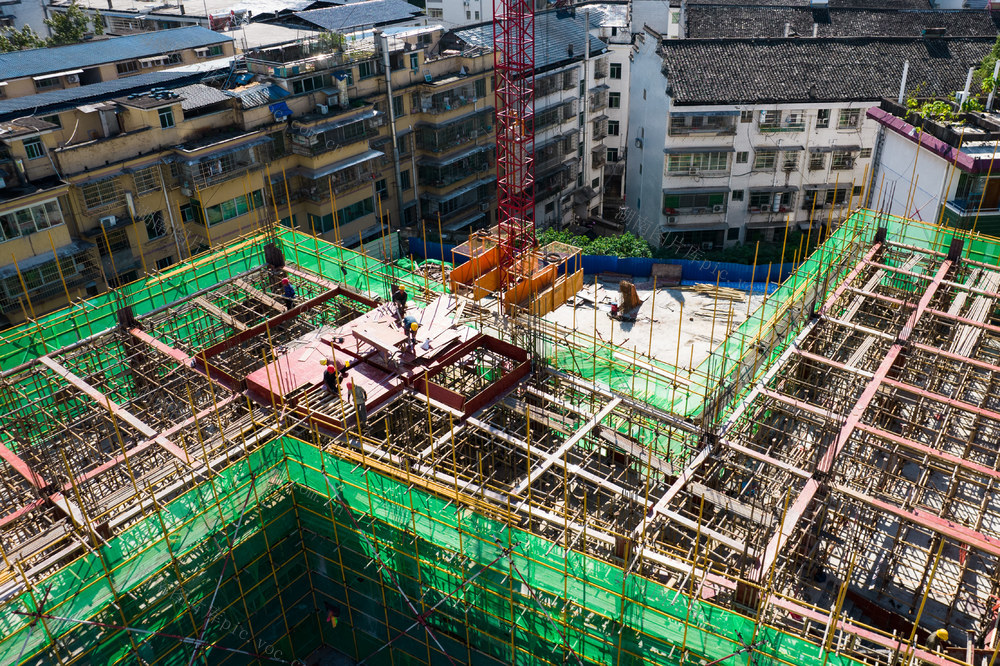 通道    建设    施工   假期