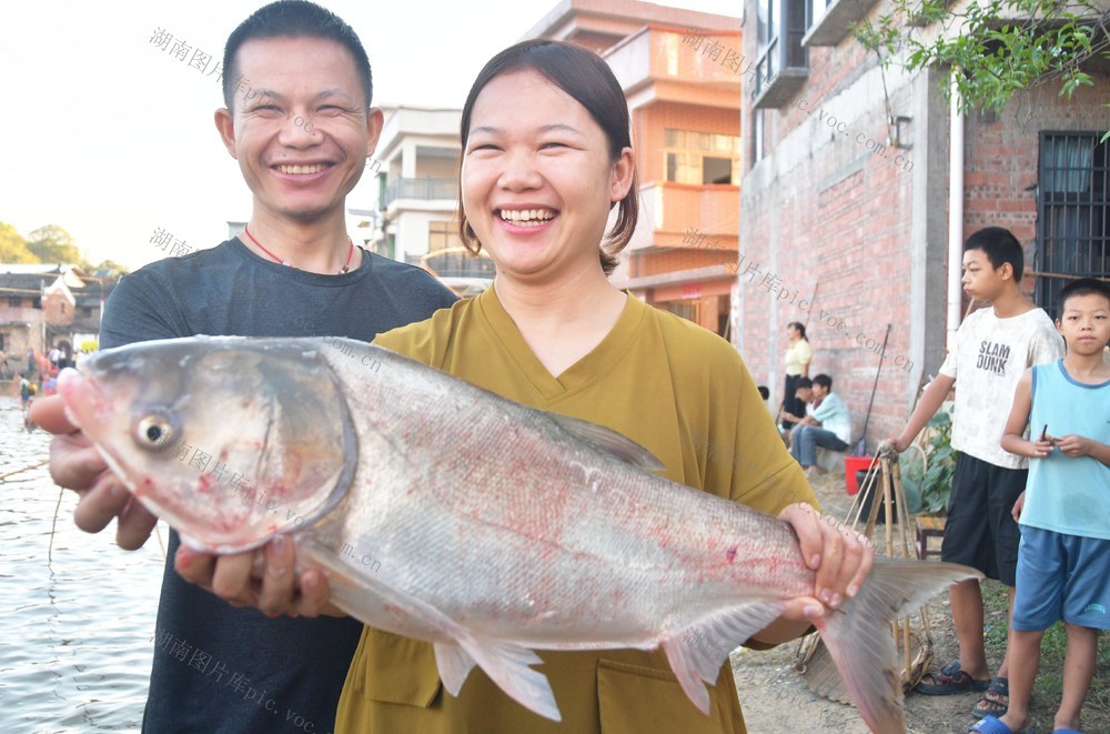 欢聚一“塘”庆中秋