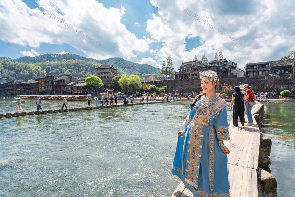 中秋节   国庆长假   凤凰古城   游人如织   景美如画